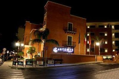 фото отеля Artemis Hotel