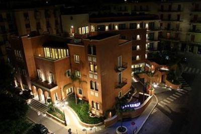 фото отеля Artemis Hotel