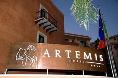 фото отеля Artemis Hotel
