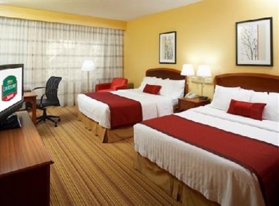 фото отеля Courtyard by Marriott Washington Meadow Lands