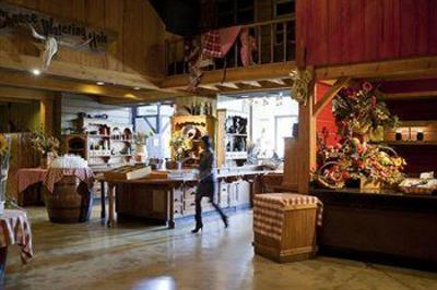 фото отеля Disney's Hotel Cheyenne