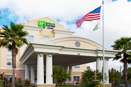 фото отеля Holiday Inn Express Hotel & Suites New Tampa I-75 Bruce B. Downs
