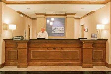 фото отеля Holiday Inn Express Hotel & Suites New Tampa I-75 Bruce B. Downs