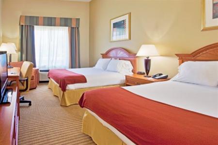 фото отеля Holiday Inn Express Hotel & Suites New Tampa I-75 Bruce B. Downs