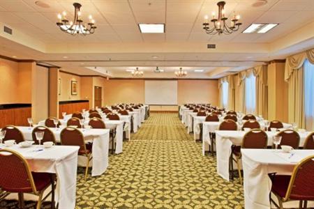 фото отеля Holiday Inn Express Hotel & Suites New Tampa I-75 Bruce B. Downs