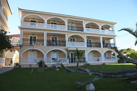 фото отеля Athina Apts.