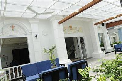 фото отеля Frangipani Villa Hotel II