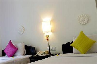 фото отеля Frangipani Villa Hotel II