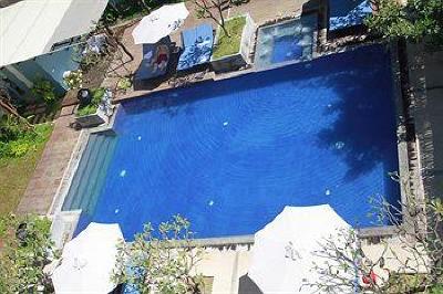 фото отеля Frangipani Villa Hotel II