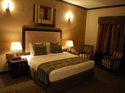 фото отеля London Crown Hotel
