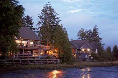 фото отеля Waters Edge Resort at Pacific Rim
