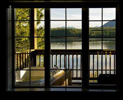 фото отеля Waters Edge Resort at Pacific Rim