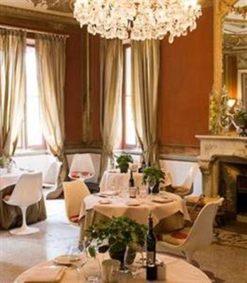 фото отеля Le Chateau Des Alpilles