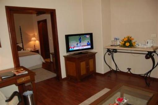 фото отеля Radisson Hotel Varanasi