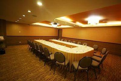 фото отеля One Tagaytay Place Hotel Suites