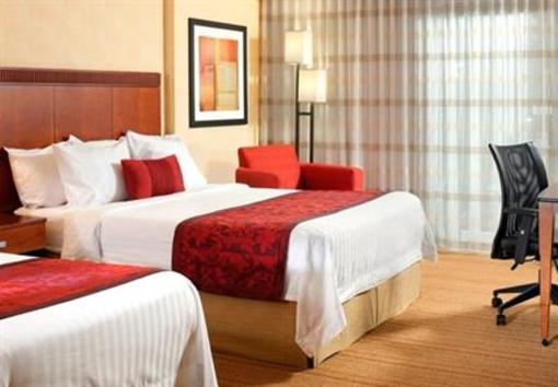 фото отеля Courtyard by Marriott Fairfax Fair Oaks