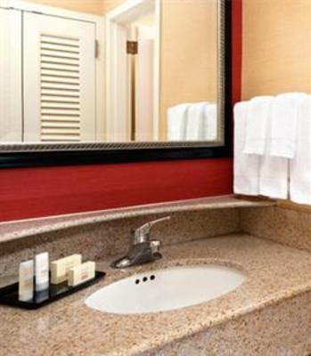 фото отеля Courtyard by Marriott Fairfax Fair Oaks