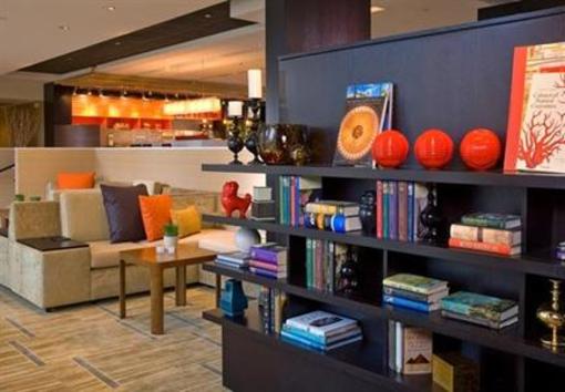 фото отеля Courtyard by Marriott Fairfax Fair Oaks
