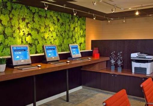 фото отеля Courtyard by Marriott Fairfax Fair Oaks