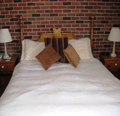 фото отеля Orillia Highwayman Inn
