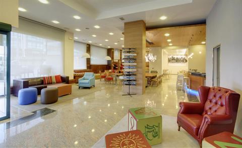 фото отеля Tryp Santiago