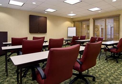 фото отеля TownePlace Suites Lafayette