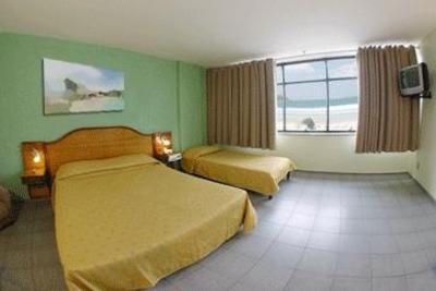 фото отеля Malibu Palace Hotel