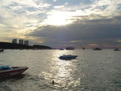 фото отеля Queen Pattaya Hotel