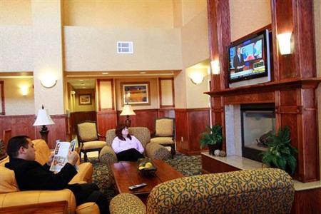 фото отеля Hampton Inn & Suites Palmdale