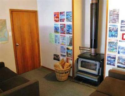 фото отеля Dolphin Lodge Backpackers
