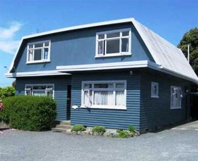 фото отеля Dolphin Lodge Backpackers