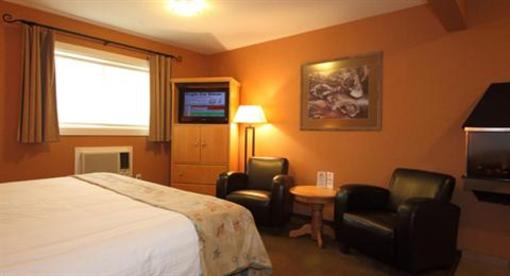 фото отеля Swiss Chalet Motel Revelstoke