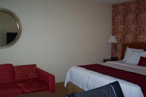 фото отеля Courtyard by Marriott Edison/Woodbridge