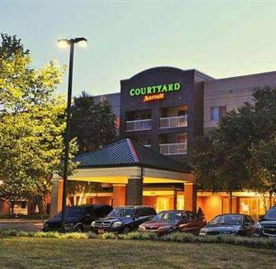 фото отеля Courtyard by Marriott Edison/Woodbridge