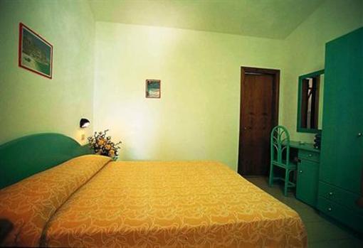 фото отеля Villaggio Torre Ruffa Robinson