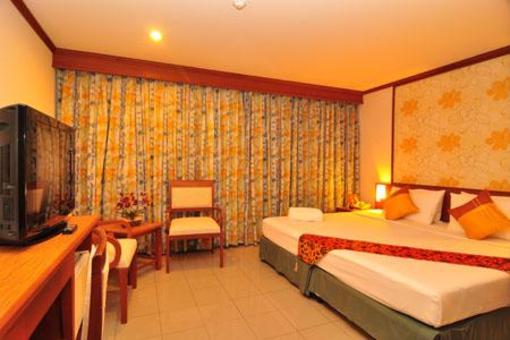 фото отеля Rattana Hill Apartment Phuket