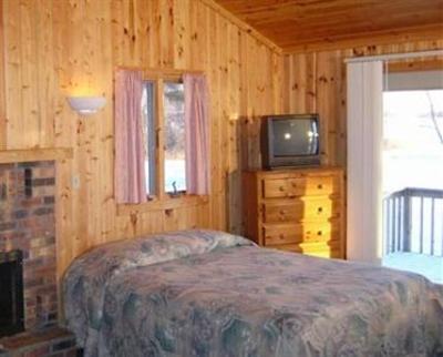 фото отеля Hiawatha Beach Resort