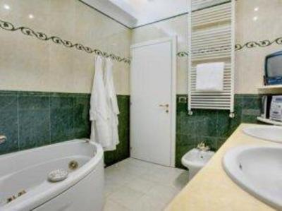 фото отеля Regina Elena Apartment