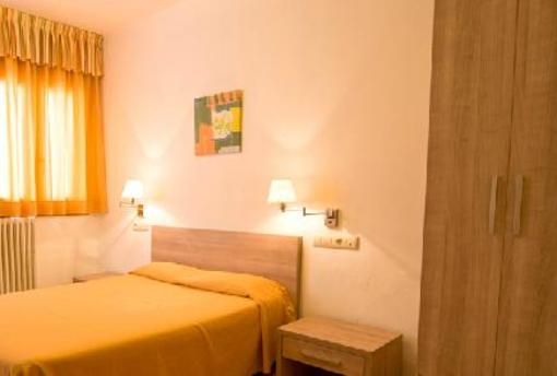 фото отеля Hostal Muntanya