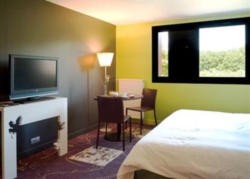 фото отеля Logis Auberge De La Foret Le Gavre