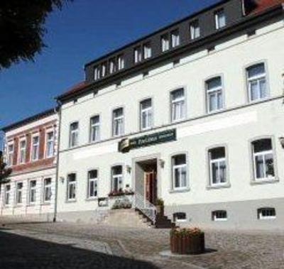 фото отеля Hotel & Restaurant Zum Löwen Nienburg