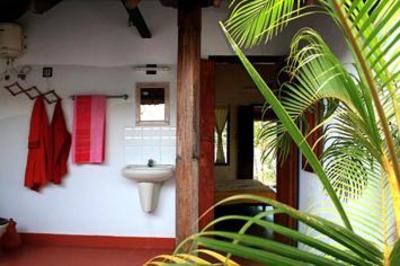 фото отеля Coconut Island