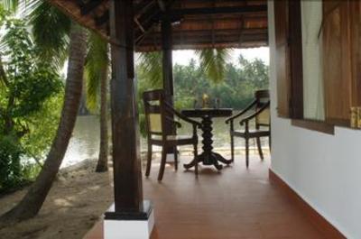 фото отеля Coconut Island