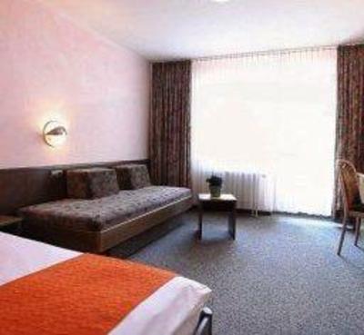 фото отеля Weinstadt Hotel