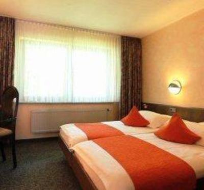 фото отеля Weinstadt Hotel