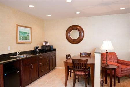 фото отеля BEST WESTERN PLUS Vineyard Inn & Suites