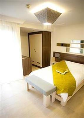 фото отеля Mad Sea Beach Hotel