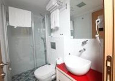 фото отеля Mad Sea Beach Hotel