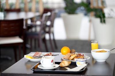 фото отеля Quality Suites Nantes Atlantique