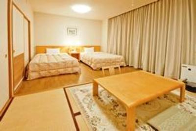 фото отеля Iwakuni City View Hotel